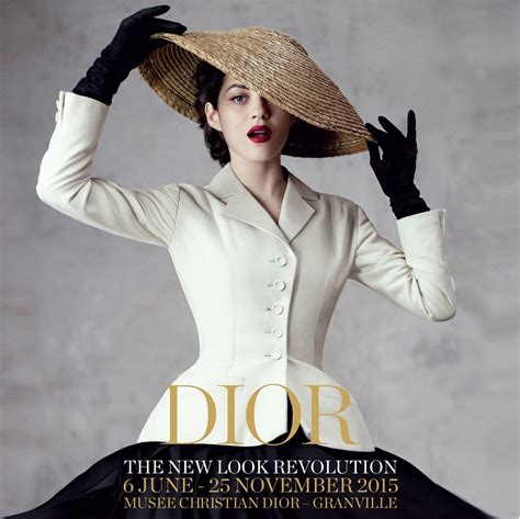 dior show at philadelphia museum of art|dior's new look.